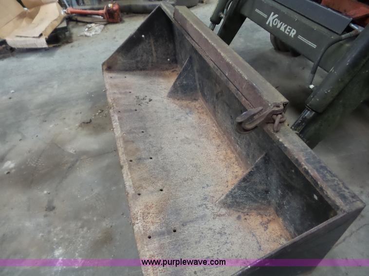 image for item AG9450 1983 Belarus 400A tractor