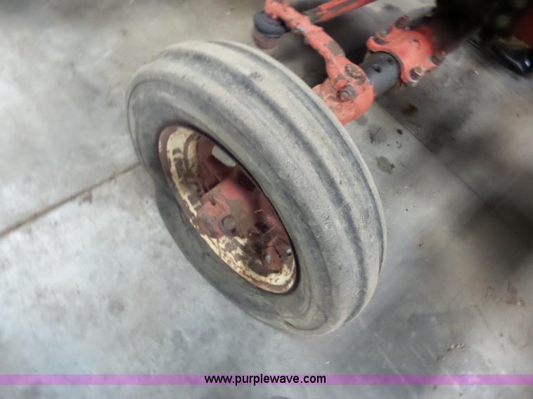 image for item AG9450 1983 Belarus 400A tractor