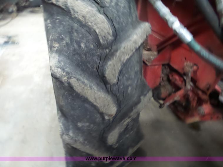 image for item AG9450 1983 Belarus 400A tractor