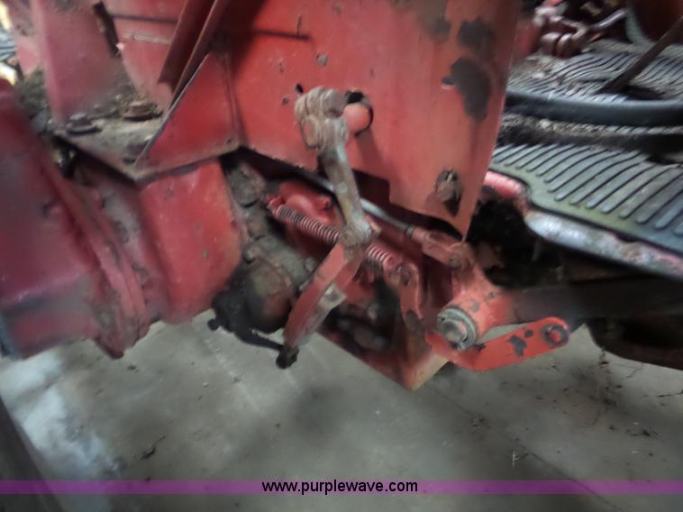 image for item AG9450 1983 Belarus 400A tractor