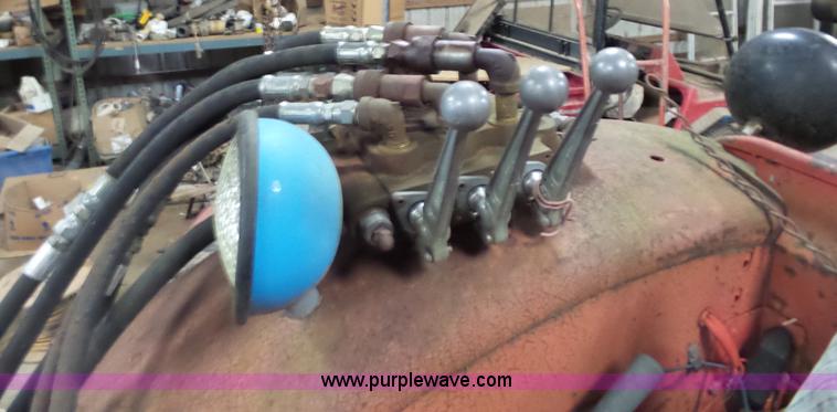 image for item AG9450 1983 Belarus 400A tractor