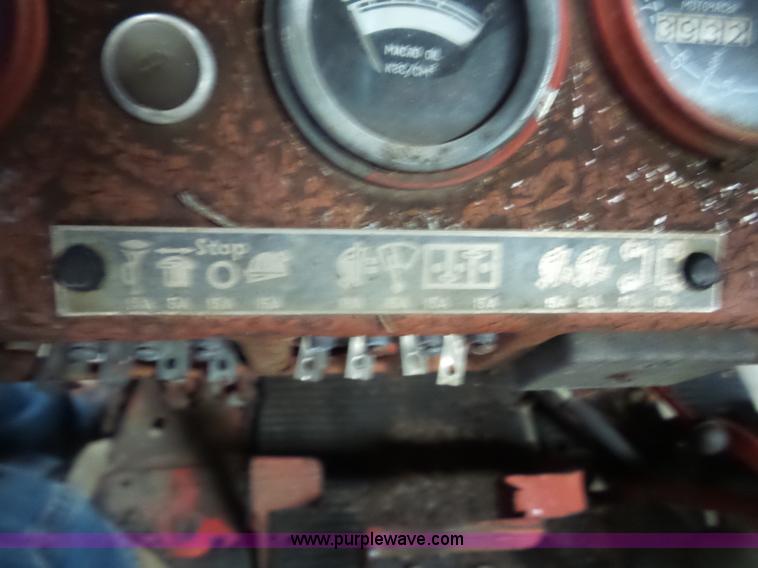 image for item AG9450 1983 Belarus 400A tractor