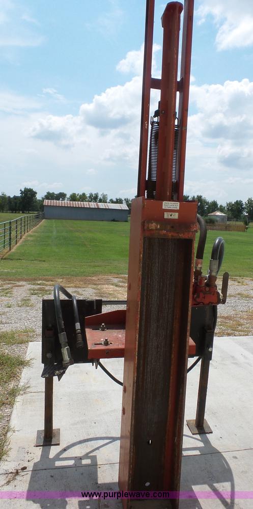 image for item AG9453 Shaver HD10 skid steer post driver