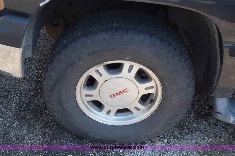 image for item AR9524 2005 Chevrolet Tahoe SUV