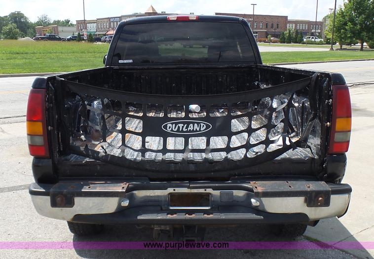 image for item AV9857 2001 Chevrolet Silverado 2500HD LS Ext. Cab pickup truck