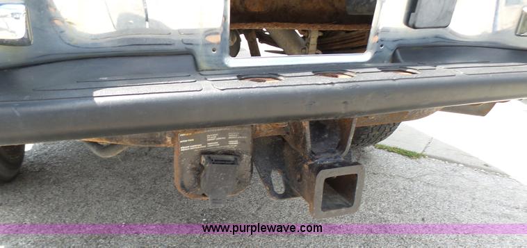 image for item AV9857 2001 Chevrolet Silverado 2500HD LS Ext. Cab pickup truck