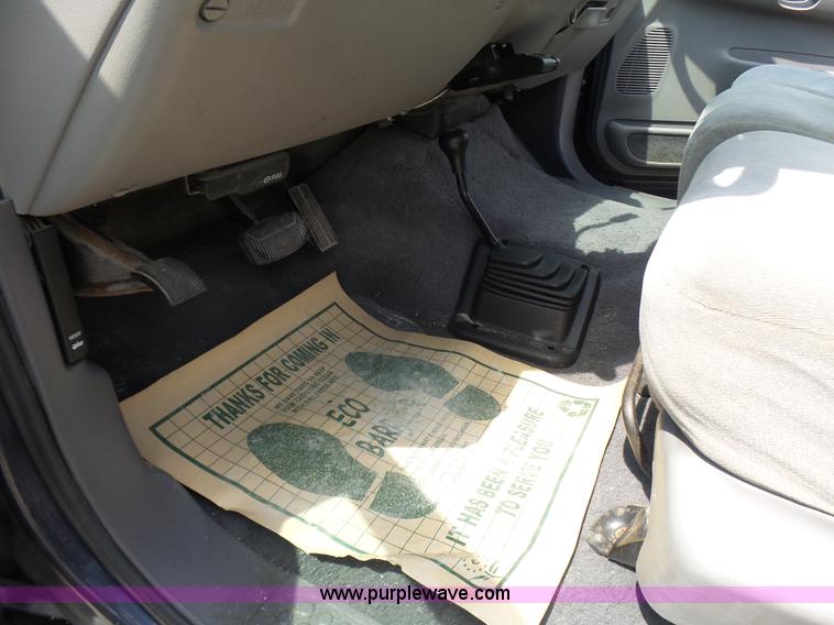 image for item AV9858 1999 Ford F250 Super Duty XLT SuperCab pickup truck