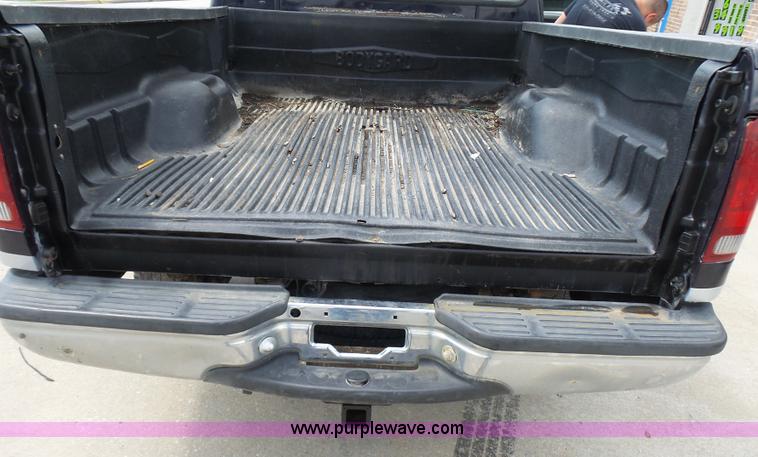 image for item AV9858 1999 Ford F250 Super Duty XLT SuperCab pickup truck