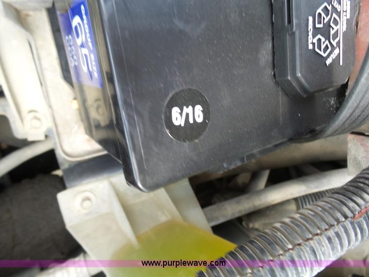 image for item AV9858 1999 Ford F250 Super Duty XLT SuperCab pickup truck