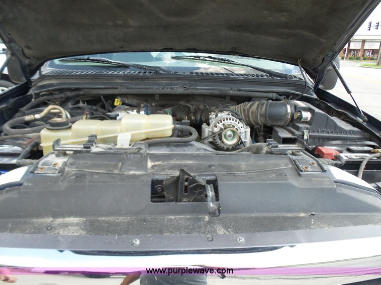 image for item AV9858 1999 Ford F250 Super Duty XLT SuperCab pickup truck