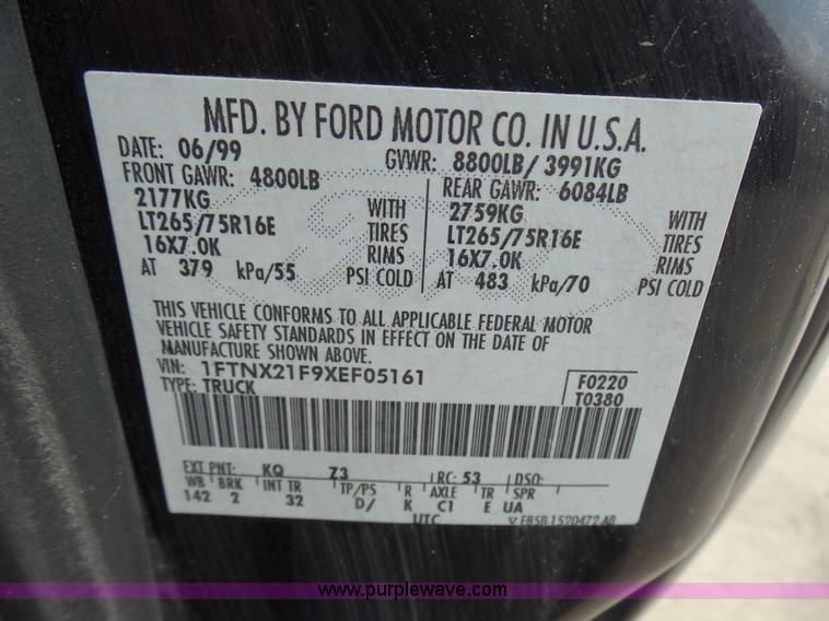 image for item AV9858 1999 Ford F250 Super Duty XLT SuperCab pickup truck