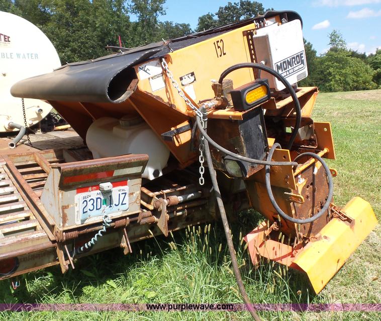 image for item BG9715 Monroe spreader