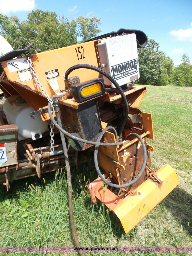 image for item BG9715 Monroe spreader