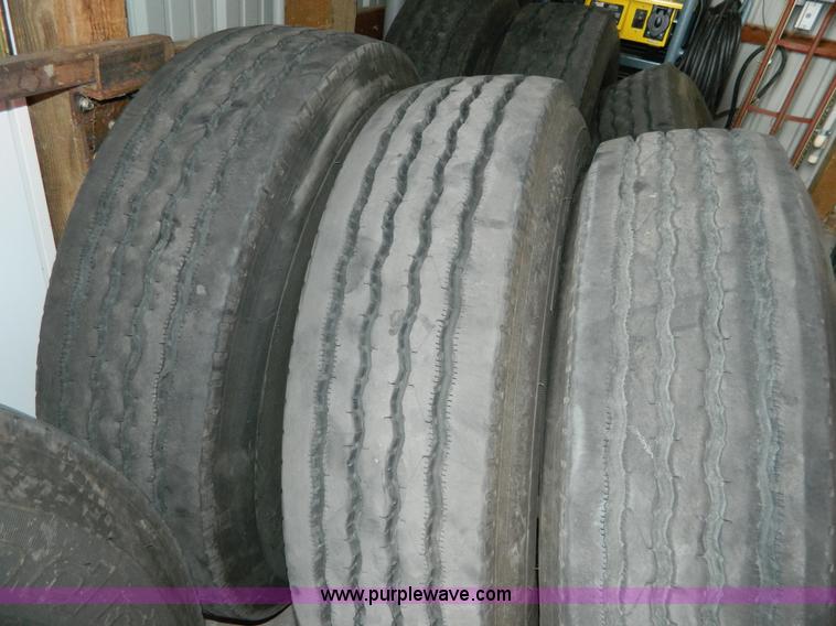 image for item BK9488 (8) B.F. Goodrich 315/80R22.5 tires