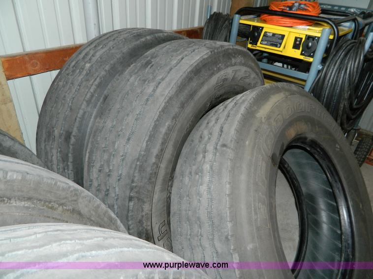 image for item BK9488 (8) B.F. Goodrich 315/80R22.5 tires