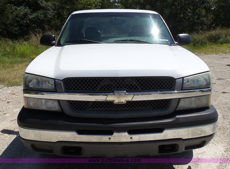 image for item BM9668 2005 Chevrolet Silverado 1500 Ext. Cab pickup truck