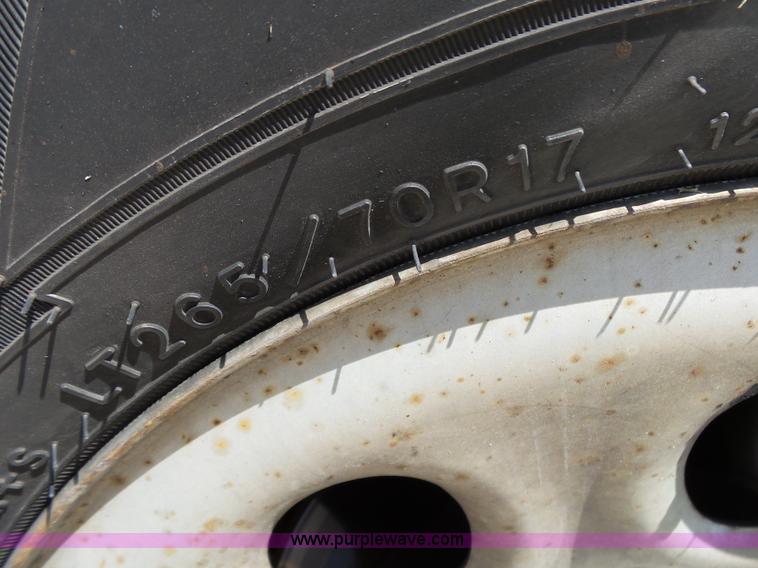 image for item BM9668 2005 Chevrolet Silverado 1500 Ext. Cab pickup truck