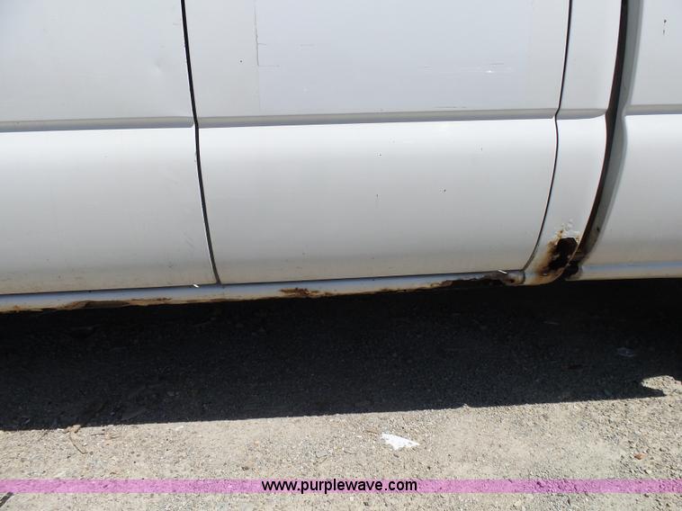 image for item BM9668 2005 Chevrolet Silverado 1500 Ext. Cab pickup truck