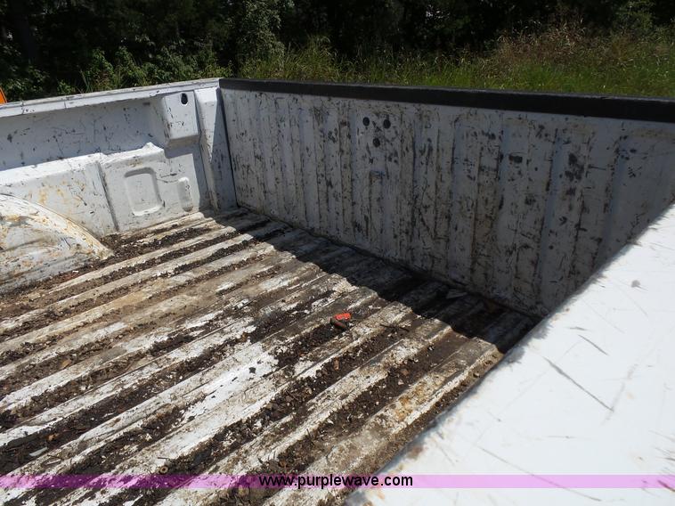 image for item BM9668 2005 Chevrolet Silverado 1500 Ext. Cab pickup truck