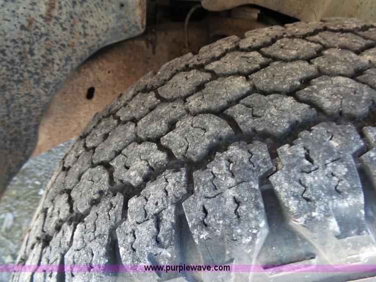 image for item BM9668 2005 Chevrolet Silverado 1500 Ext. Cab pickup truck