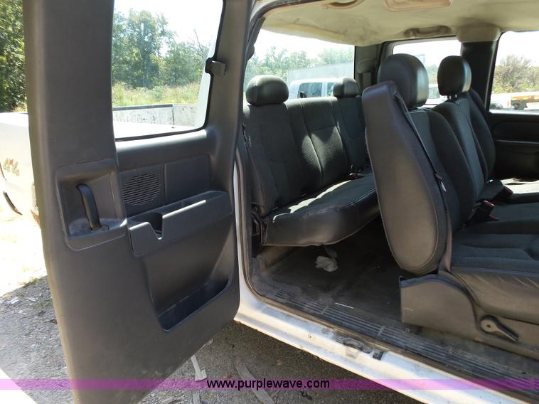 image for item BM9668 2005 Chevrolet Silverado 1500 Ext. Cab pickup truck