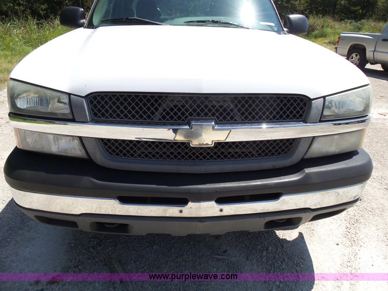 image for item BM9668 2005 Chevrolet Silverado 1500 Ext. Cab pickup truck