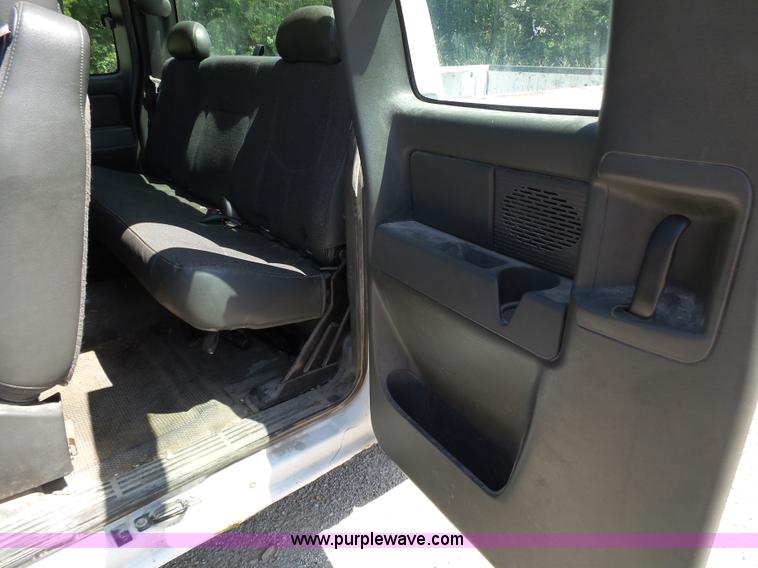 image for item BM9668 2005 Chevrolet Silverado 1500 Ext. Cab pickup truck