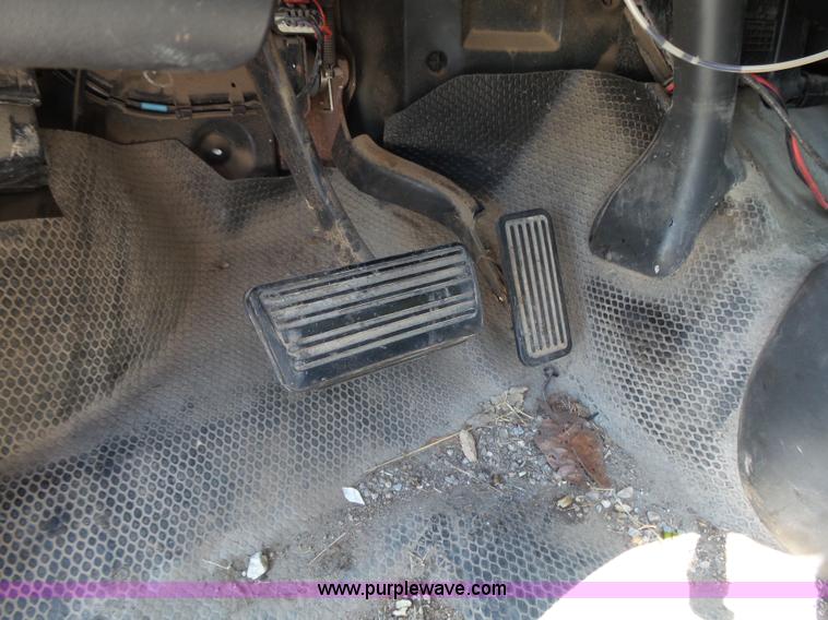 image for item BM9668 2005 Chevrolet Silverado 1500 Ext. Cab pickup truck