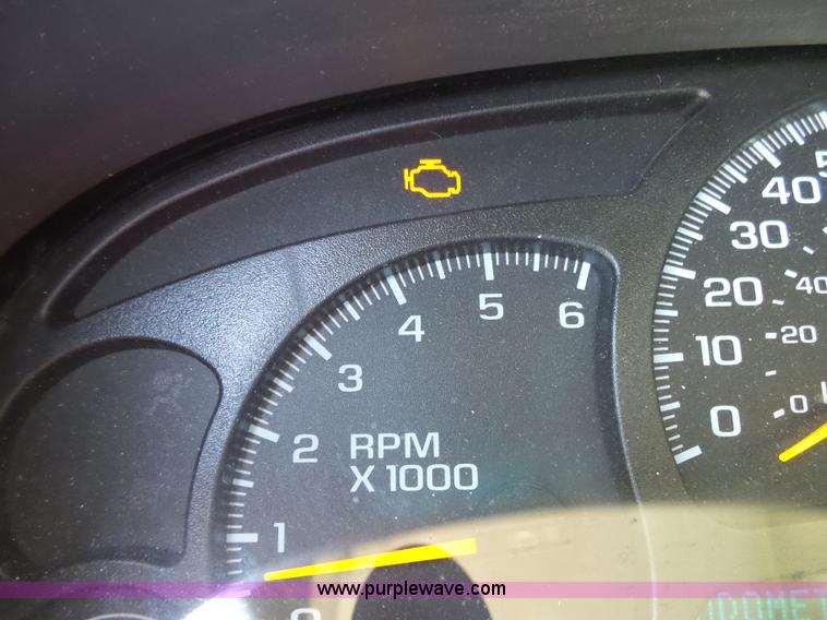 image for item BM9668 2005 Chevrolet Silverado 1500 Ext. Cab pickup truck