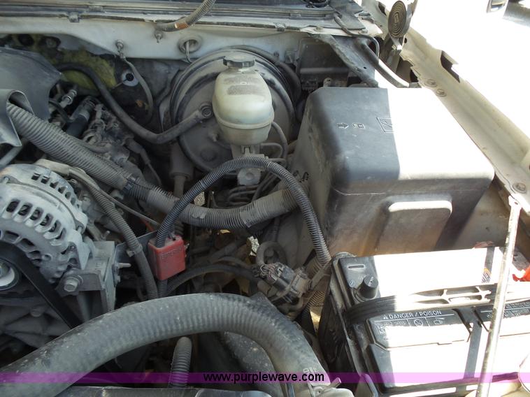 image for item BM9668 2005 Chevrolet Silverado 1500 Ext. Cab pickup truck