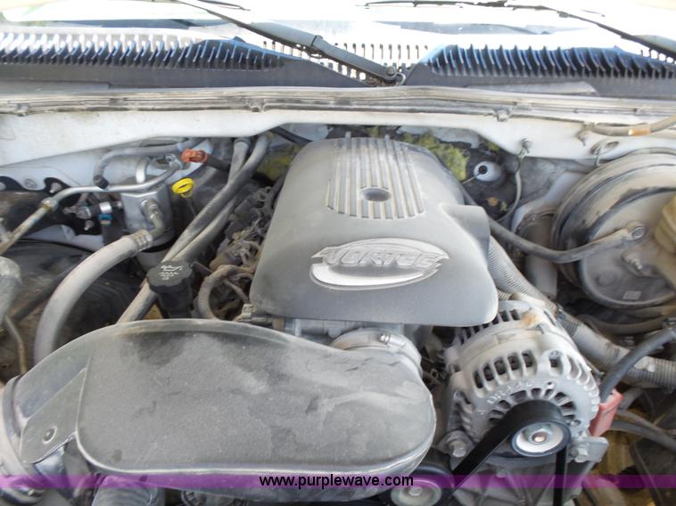 image for item BM9668 2005 Chevrolet Silverado 1500 Ext. Cab pickup truck