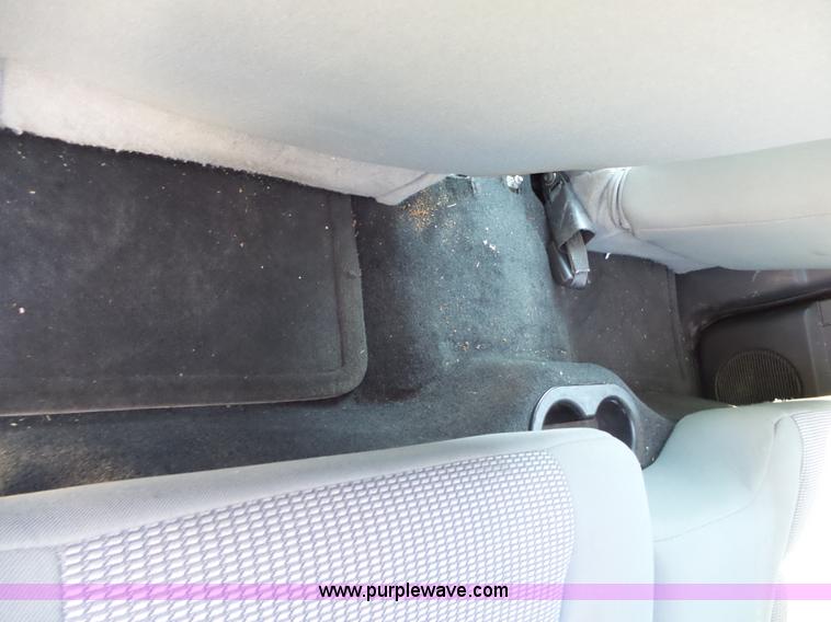 image for item BM9669 2010 Dodge Dakota Crew Cab pickup truck