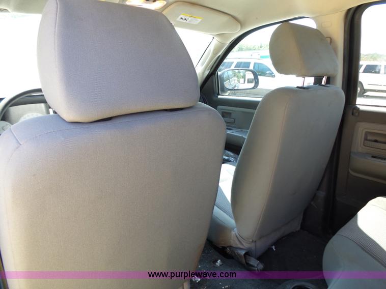 image for item BM9669 2010 Dodge Dakota Crew Cab pickup truck