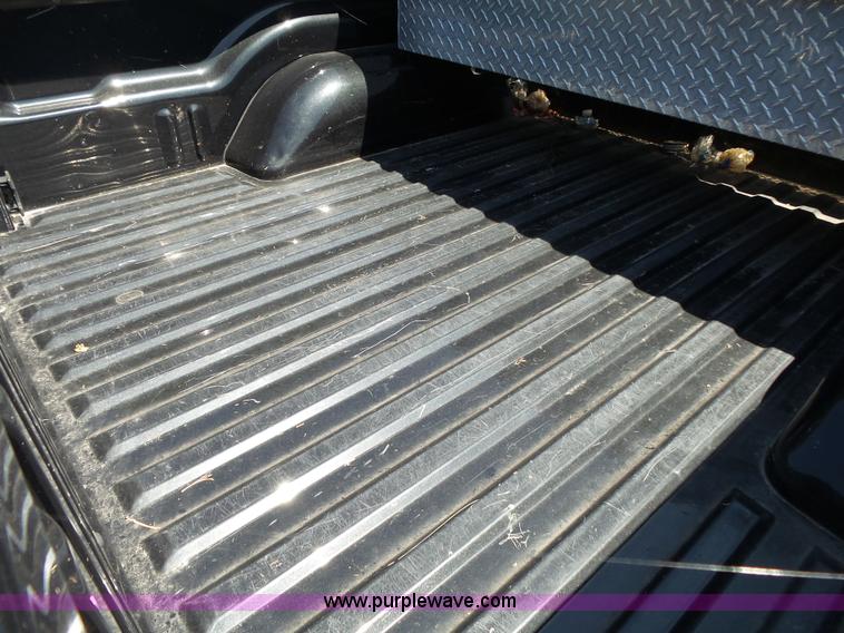 image for item BM9669 2010 Dodge Dakota Crew Cab pickup truck