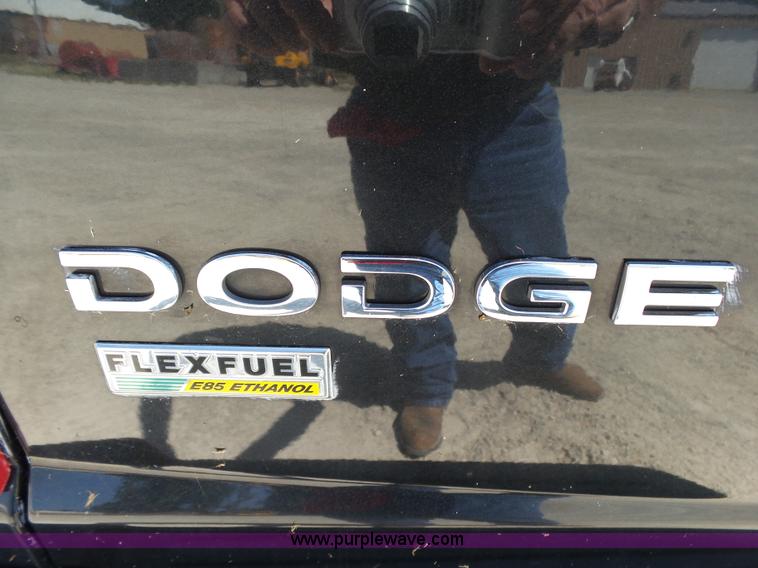 image for item BM9669 2010 Dodge Dakota Crew Cab pickup truck