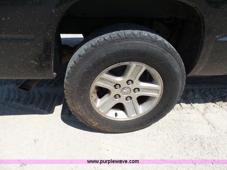 image for item BM9669 2010 Dodge Dakota Crew Cab pickup truck