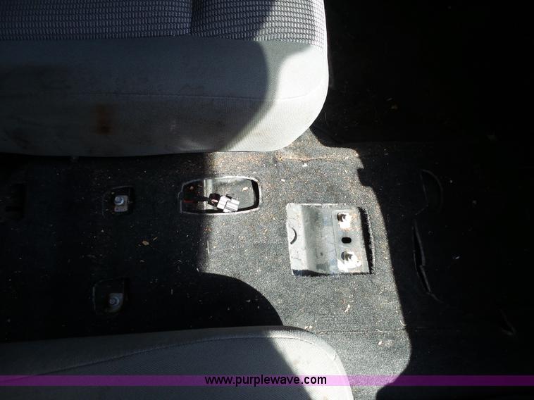 image for item BM9669 2010 Dodge Dakota Crew Cab pickup truck