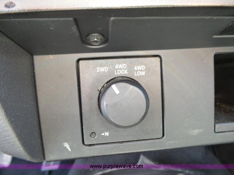 image for item BM9669 2010 Dodge Dakota Crew Cab pickup truck