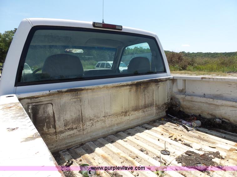 image for item BM9670 2000 Chevrolet 3500 pickup truck