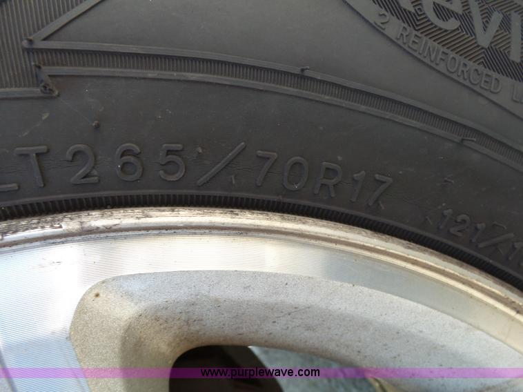 image for item BM9671 2010 Dodge Dakota Crew Cab pickup truck