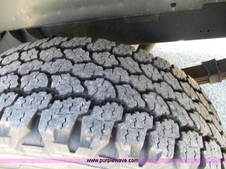 image for item BM9671 2010 Dodge Dakota Crew Cab pickup truck