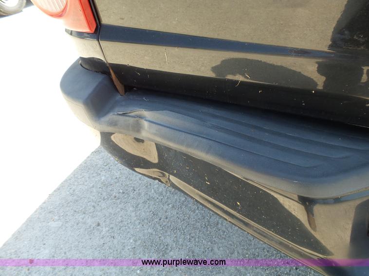 image for item BM9671 2010 Dodge Dakota Crew Cab pickup truck