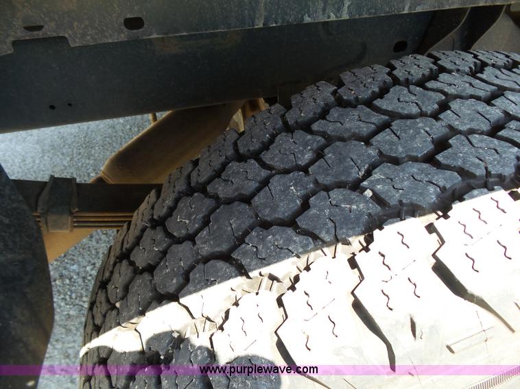 image for item BM9671 2010 Dodge Dakota Crew Cab pickup truck