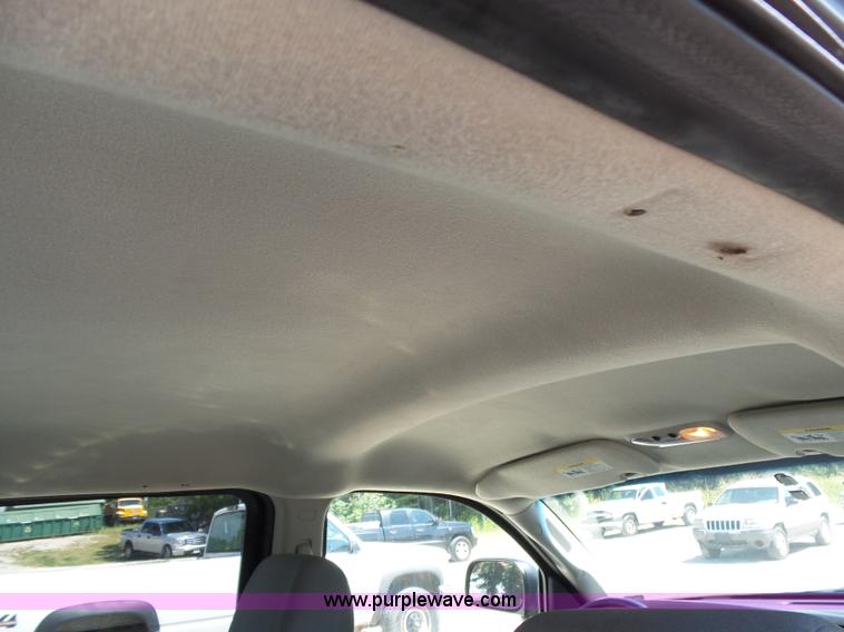 image for item BM9671 2010 Dodge Dakota Crew Cab pickup truck