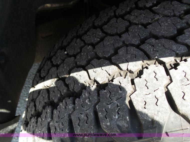 image for item BM9671 2010 Dodge Dakota Crew Cab pickup truck