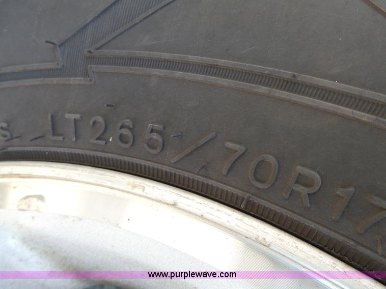 image for item BM9672 2010 Dodge Dakota Crew Cab pickup truck