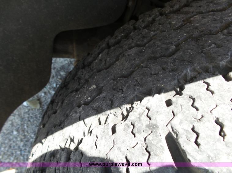 image for item BM9672 2010 Dodge Dakota Crew Cab pickup truck