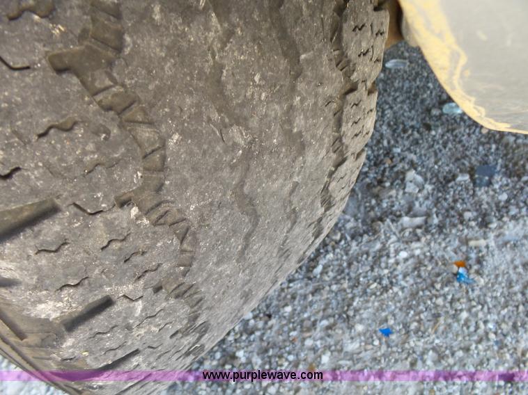 image for item BM9672 2010 Dodge Dakota Crew Cab pickup truck