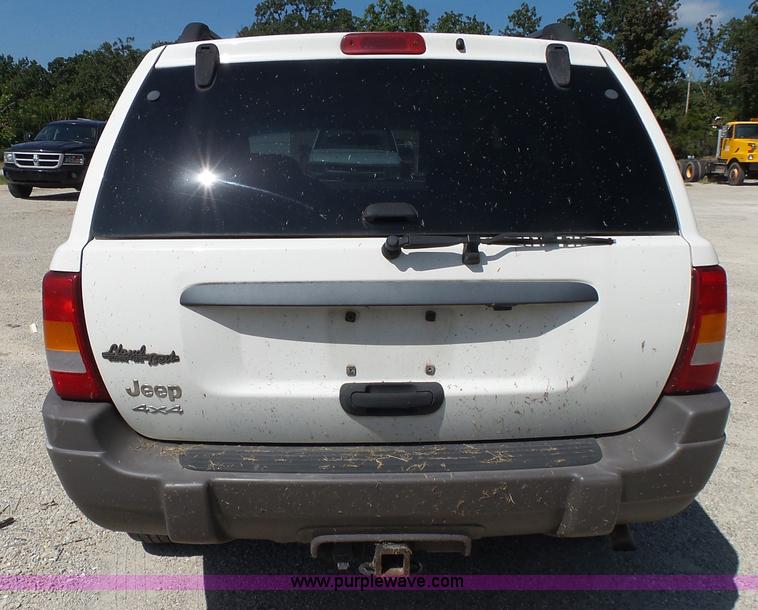 image for item BM9674 2004 Jeep Grand Cherokee SUV