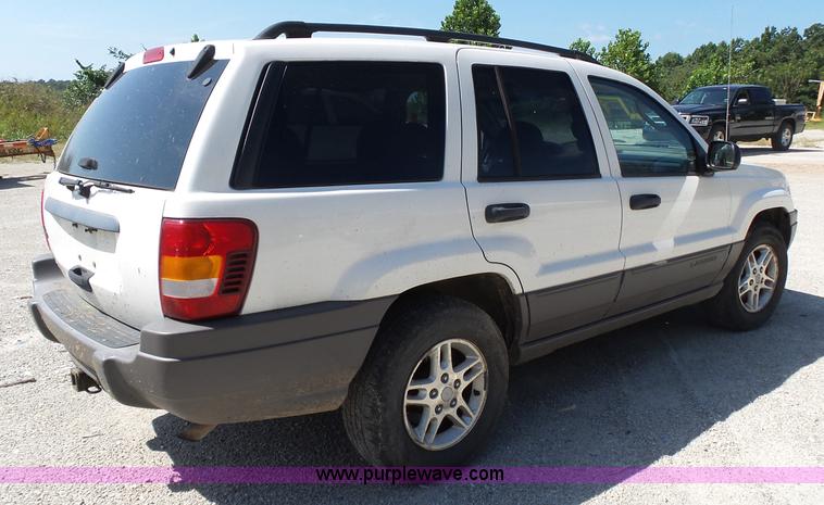 image for item BM9674 2004 Jeep Grand Cherokee SUV